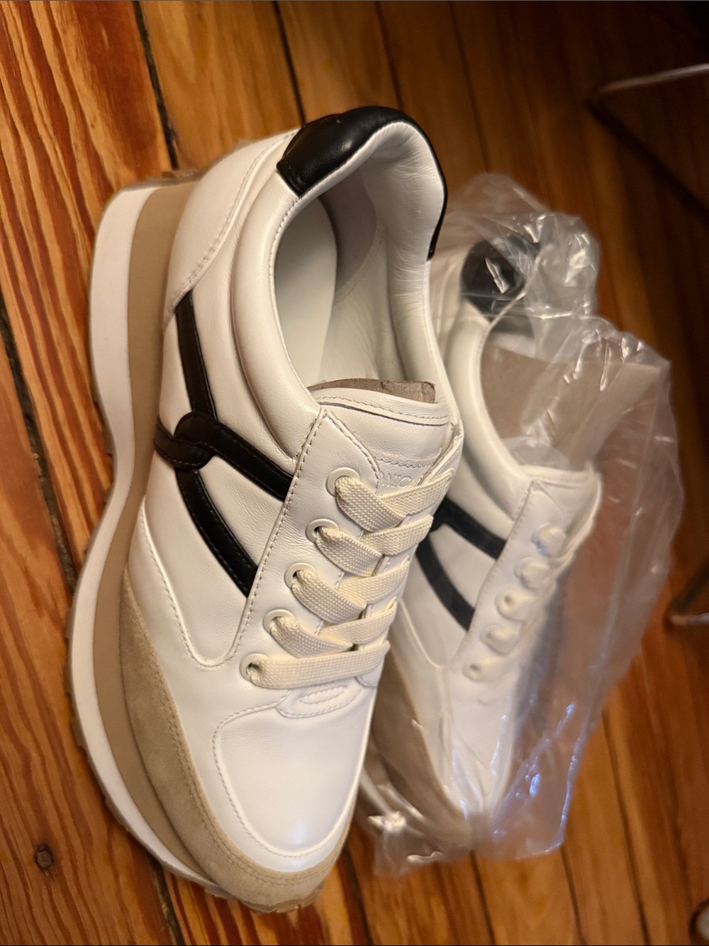 Veronica Beard Valentina Leather Sneakers